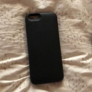 Black Mophie charging case